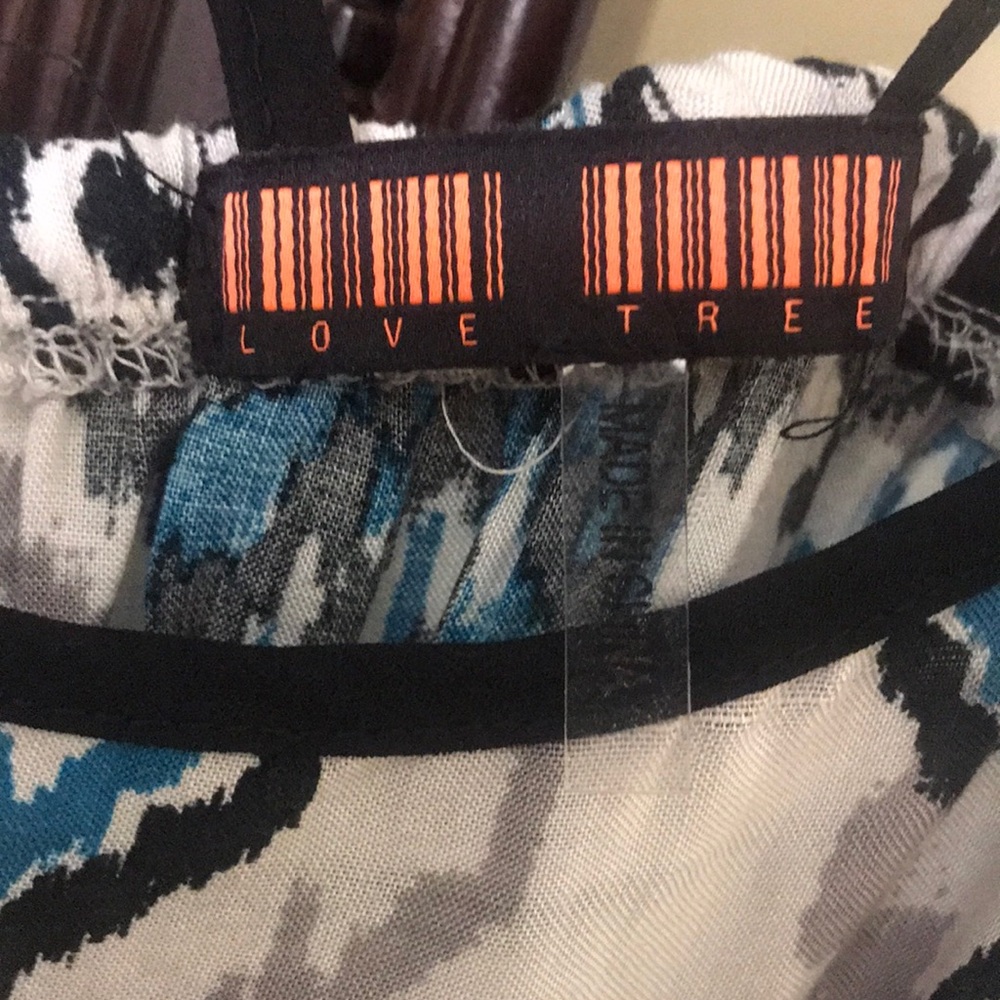 Patterned Maxi Dress - Picture 5 of 6